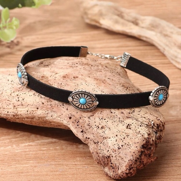 ❤️Black Choker With Turquoise Detail - Picture 1 of 5